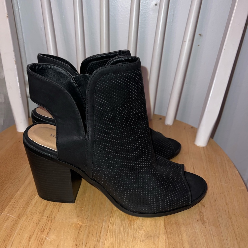 Black Peep-Toe Heeled Sandals